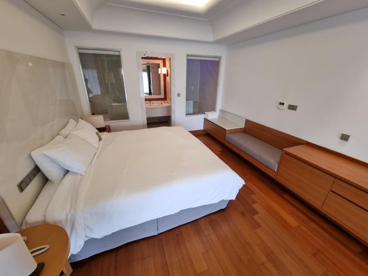 Pinegrove Hotel Gimhae Экстерьер фото