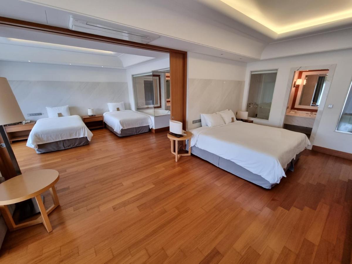 Pinegrove Hotel Gimhae Экстерьер фото