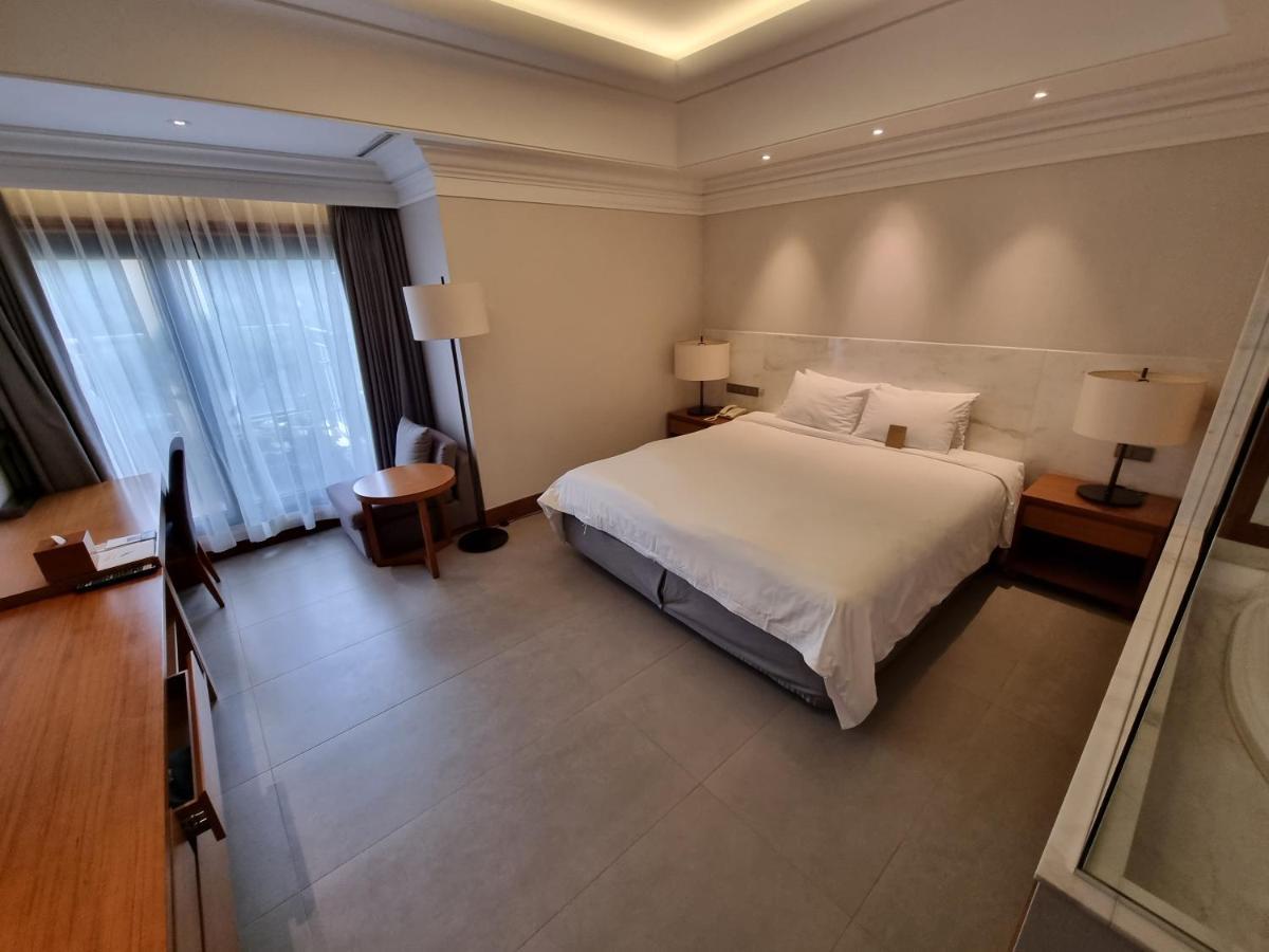Pinegrove Hotel Gimhae Экстерьер фото
